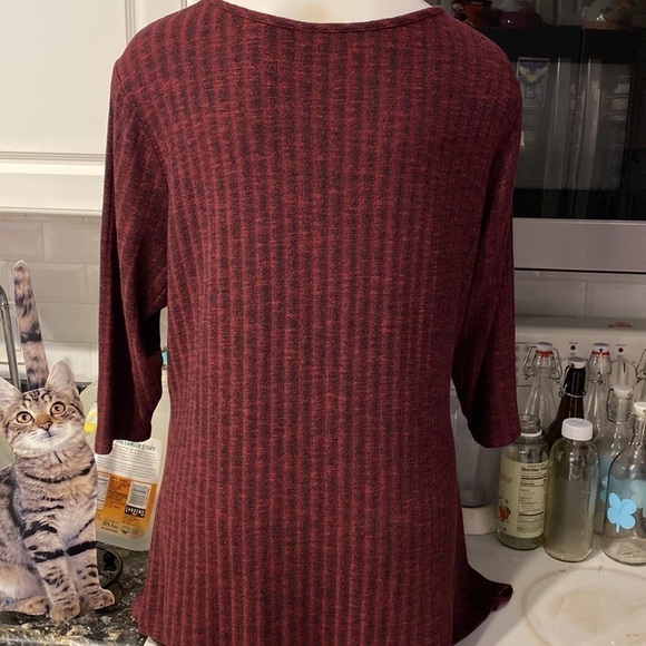 A womens New Directions purple stretch long sleeve plus size knit top size 1X - Picture 2 of 3